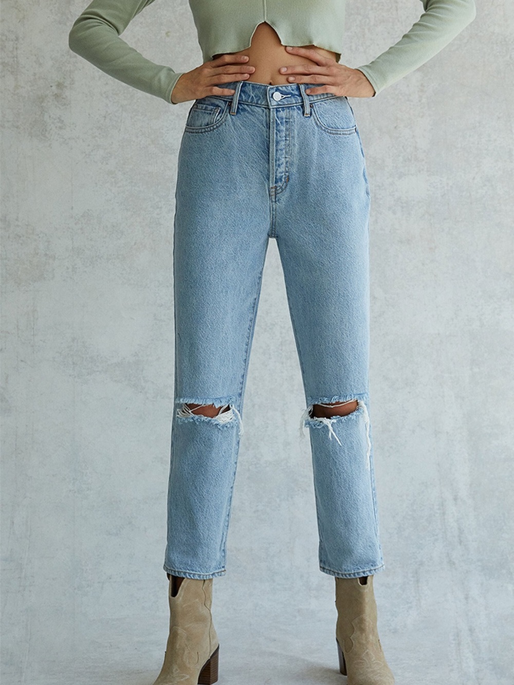 PacSun Dad Jean High-Rise Light Blue Distressed Knee Straight Jeans - Women